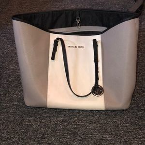 Michael Kors Tote